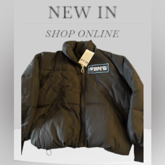 BMW Classic Black Puffer Jacket
Black Oversized 
Soft Warm - Picture 7 of 10